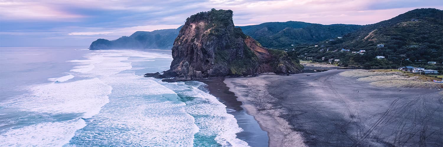 Your Ultimate Guide to Visiting Piha Beach, New Zealand