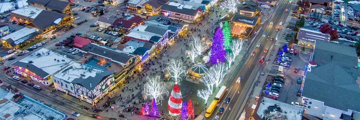 budget snowy christmas towns usa